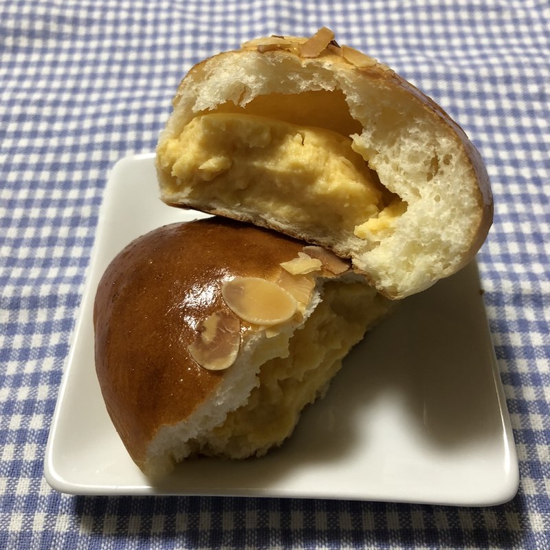 クリームパン (ロアール （Loire）)