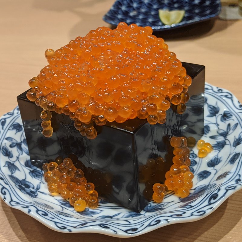 名物いくらごはん(お魚総本家 池袋西口店)