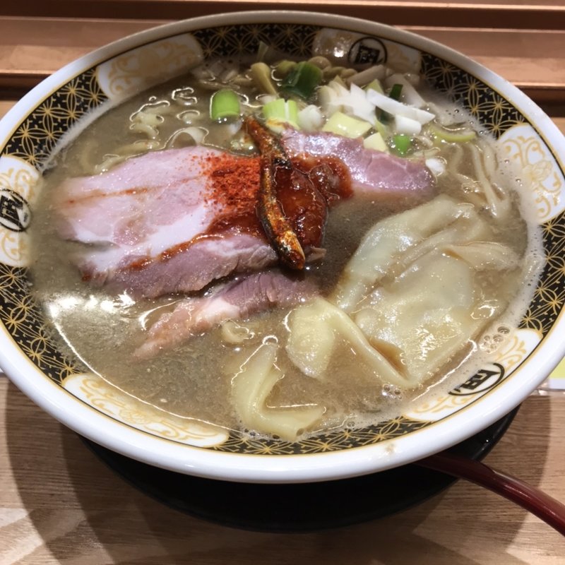 焼きアゴラーメン(すごい煮干しラーメン凪　福岡空港店)