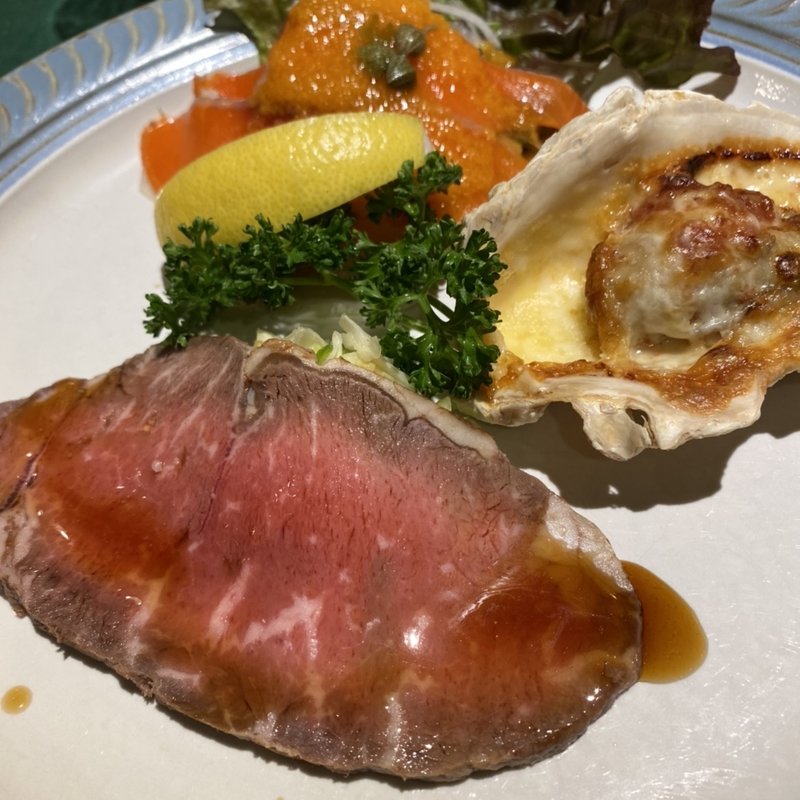 オードブルの盛り合わせ(ロシヤ料理 ラルース)