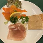 オードブルの盛り合わせ(ロシヤ料理 ラルース)