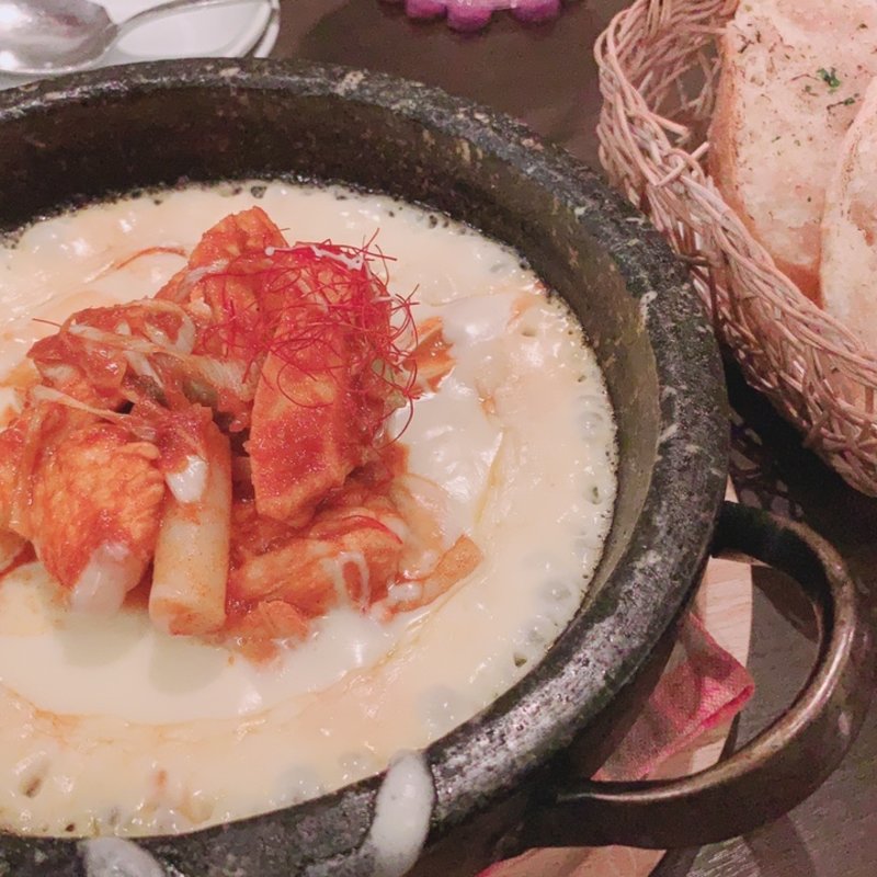 チリ辛韓チキン(アンジェロ＆ミカエル)