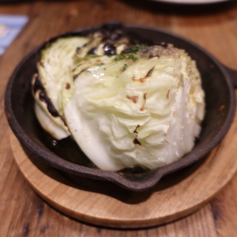 窯焼きアンチョビキャベツ(クラフトビアマーケット 淡路町店 （CRAFT BEER MARKET）)