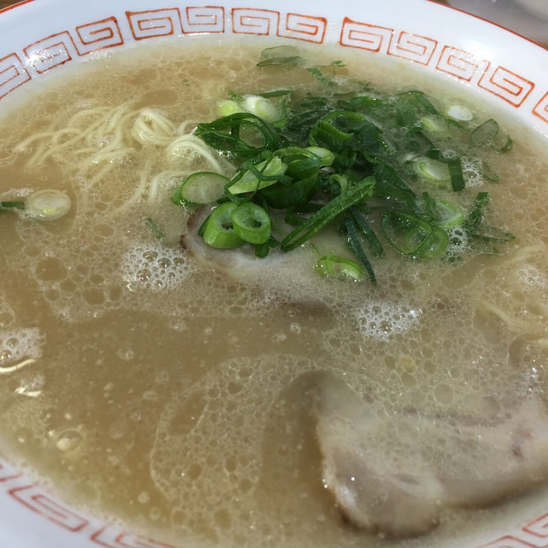 ラーメン(長浜ラーメン駅東亭)