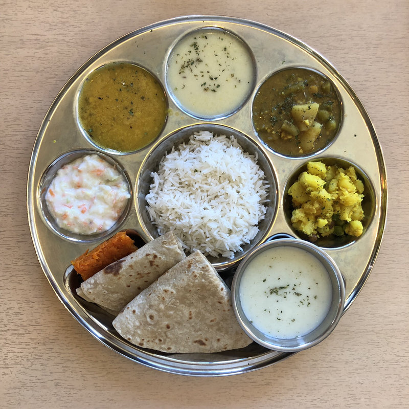 サトウィク・アーハール(カフェと印度家庭料理 レカ 葛西本店)