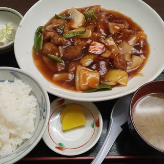 酢豚定食(三松会館 )