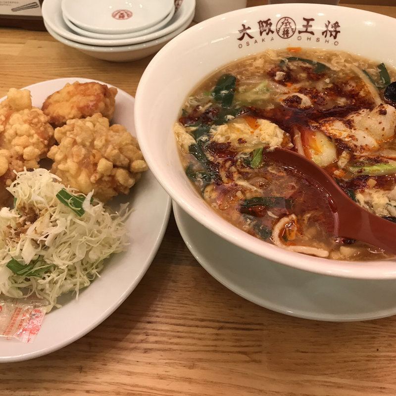スーラタンラーメンと唐揚げ(大阪王将 盛岡上堂店 )