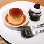カスタードプリン、ココアマフィンとベリーシャーベット(porte cafe（ポルトカフェ）)
