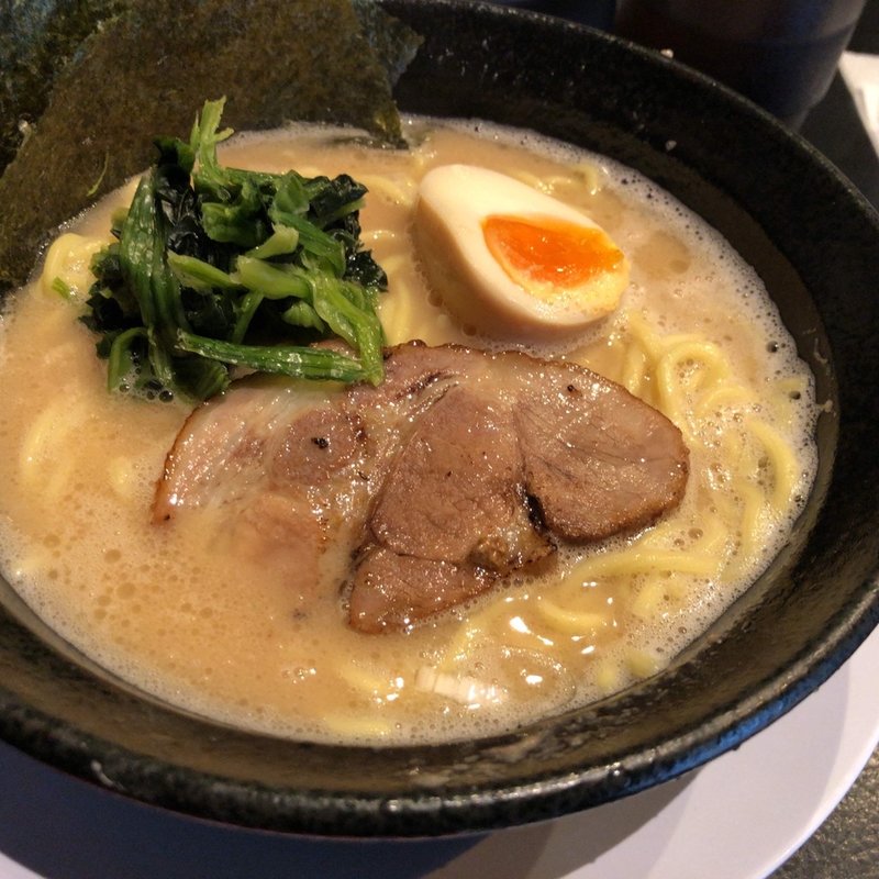 塩豚骨らーめん(横浜らーめん　源泉　海老名店)