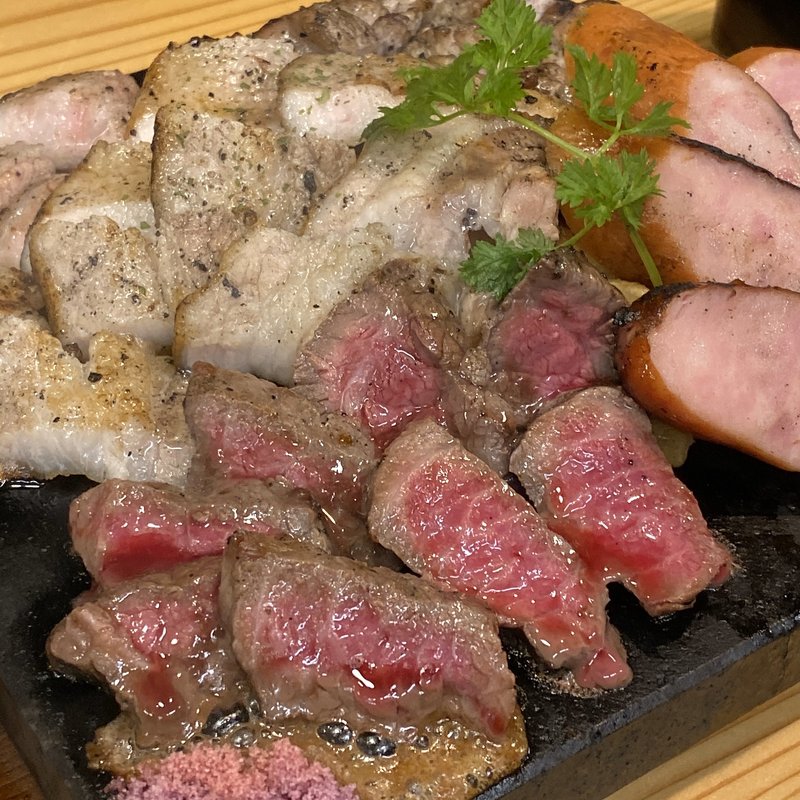 肉炉端盛り合わせ(甲州肉 炭とやまなし 茅場町本店)