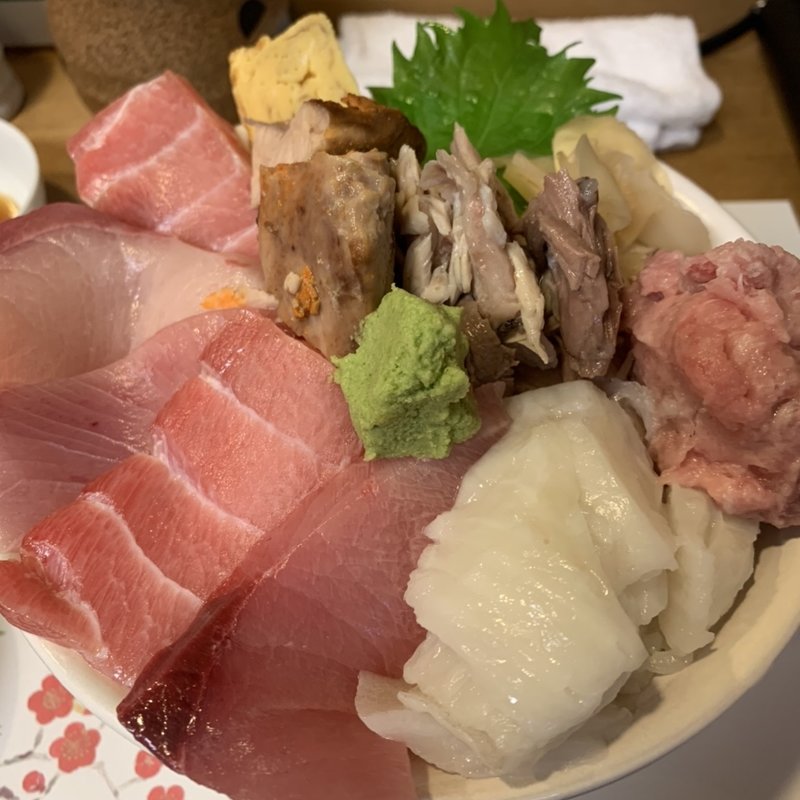 あじわい丼(たぬきすし)