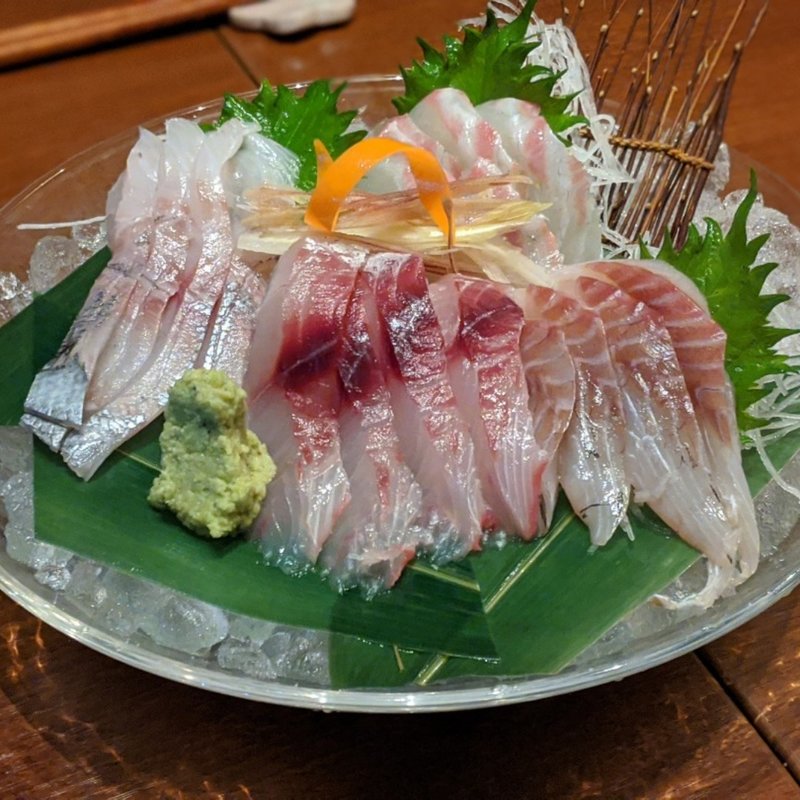 刺身盛合せ(串と刺身　さんびょうし)