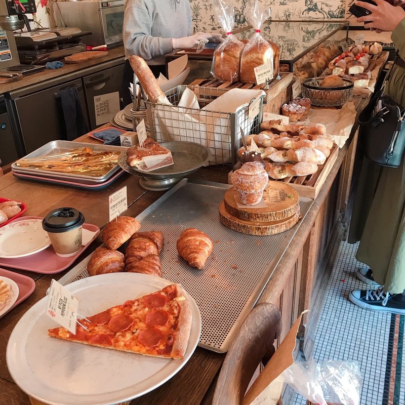 七代目『山利の釜揚げしらす』エピ(The Little BAKERY Tokyo)