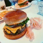 (Teddy's Bigger Burgers)
