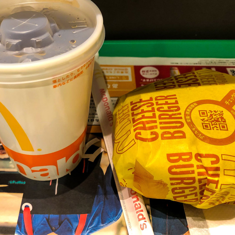 チーズバーガー(マクドナルド 池袋西口店)