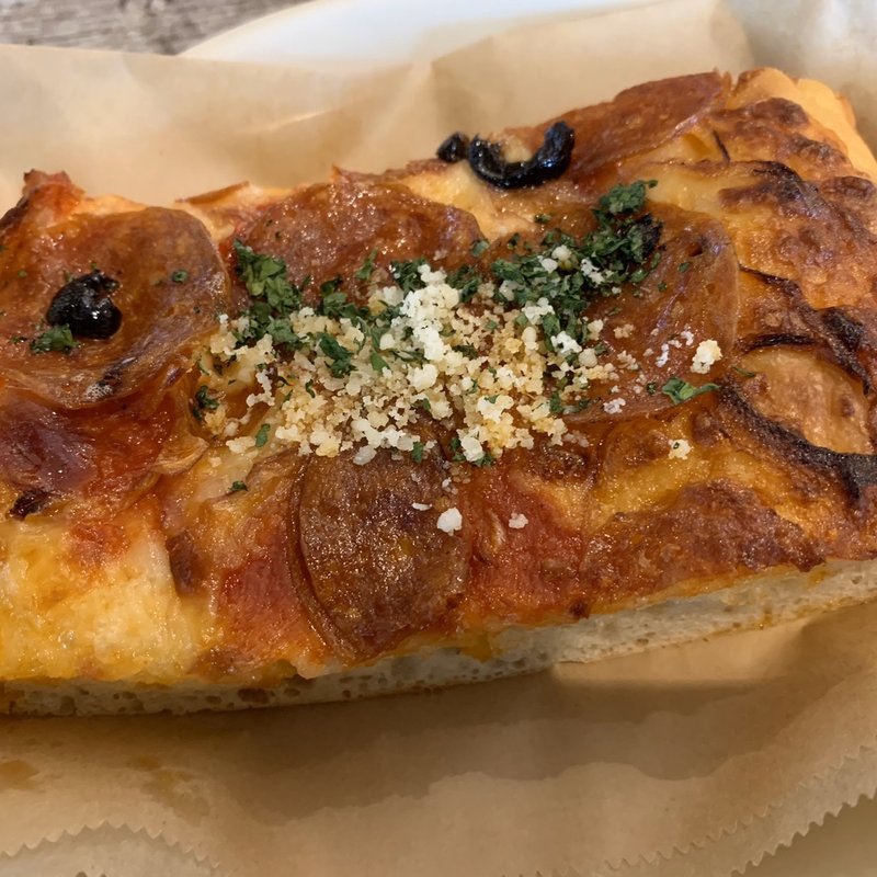 ペパロニピザ(WOLFGANG PUCK PIZZA 大阪国際空港店)