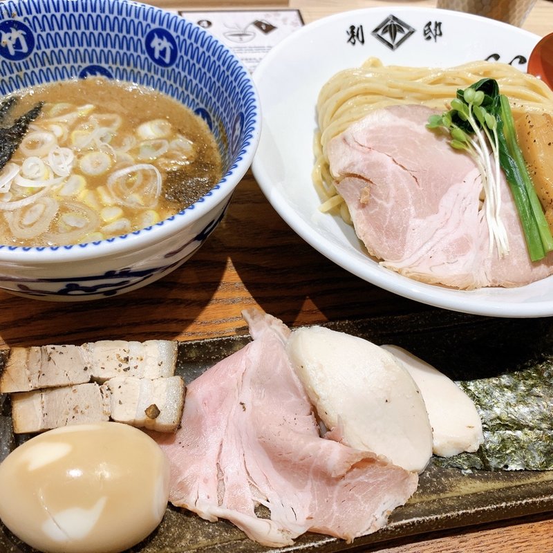特製濃厚鶏豚骨つけ麺(別邸 たけ井)