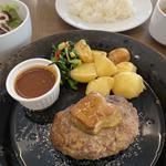 牛肉100%フォアグラのせハンバーグランチ（スープ、ミニサラダ、ドリンク付）(Terrace 8890)