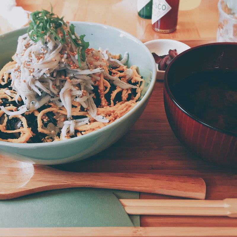 しらす丼(デノ・アラジン)
