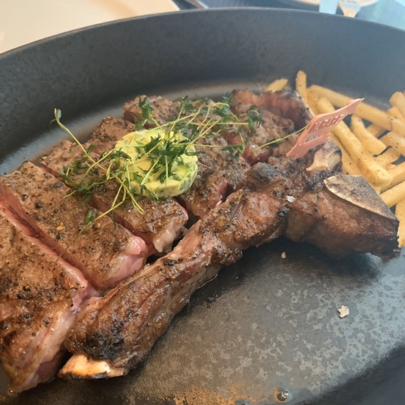 ドライエイジング プライム Tボーン ステーキ(BLT STEAK OSAKA)