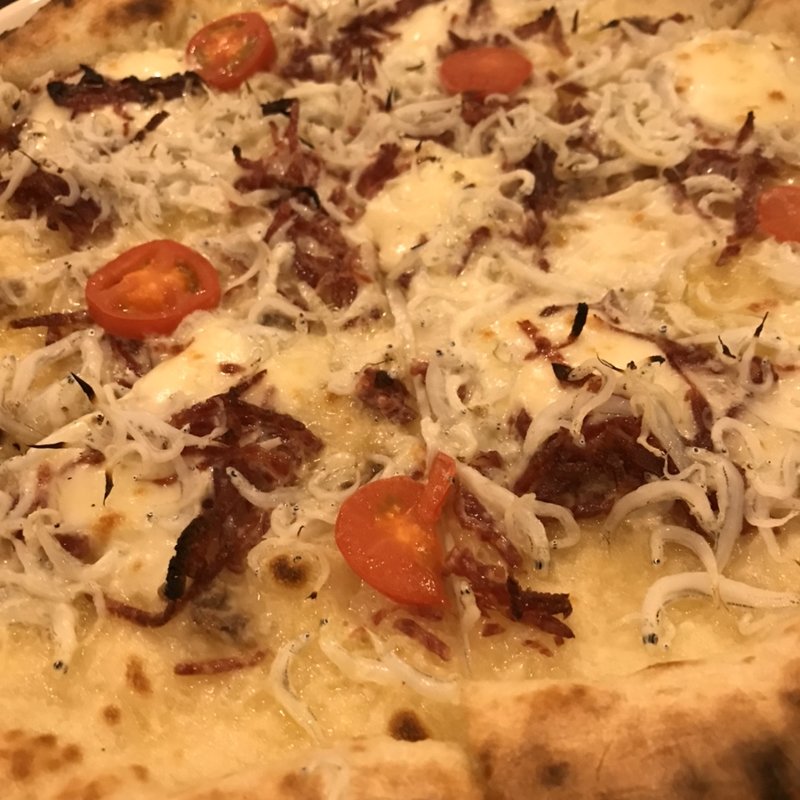 しらすとベーコンのピッツァ(フリッツァ 石窯グリル )