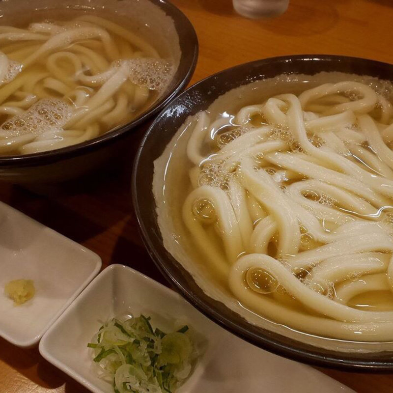 かけうどん(上を向いて)