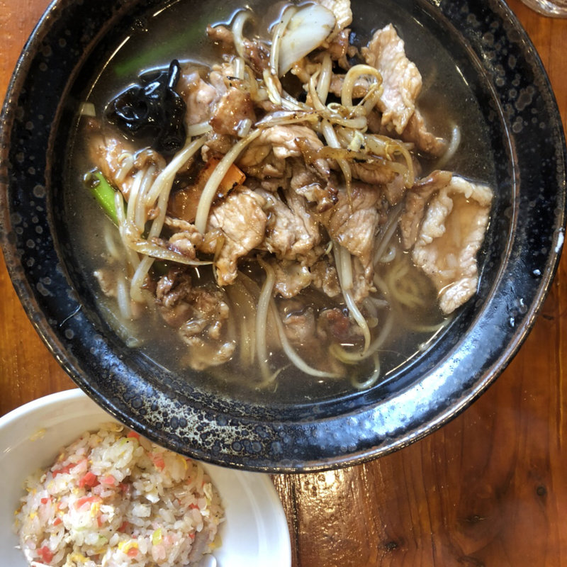 スタミナ肉そば(上海ブラッセリー （シャンハイブラッセリー）)