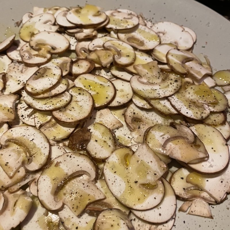 生マッシュルーム(WE ARE THE FARM 恵比寿店)