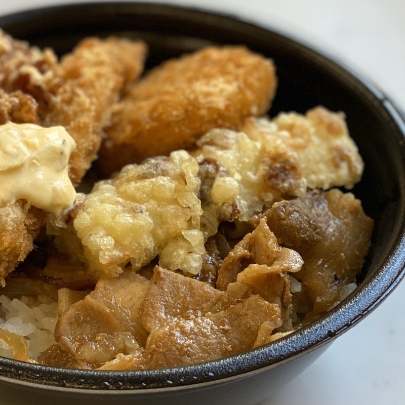 デラックス得丼(ほっともっと 長野大豆島店 （Hotto Motto）)