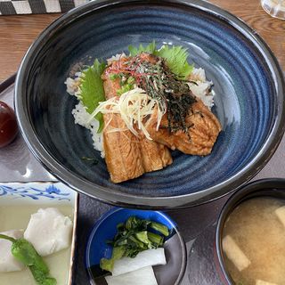 穴子の蒲焼丼(こだま神川カントリークラブ)