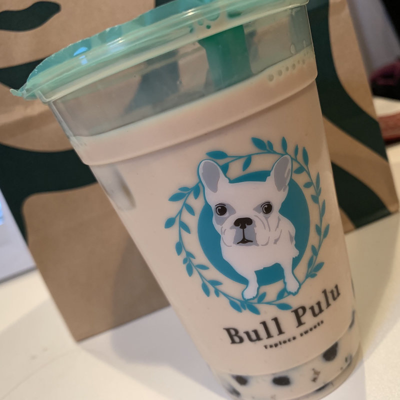 タピオカミルクティー(BULLPULU 新宿店)