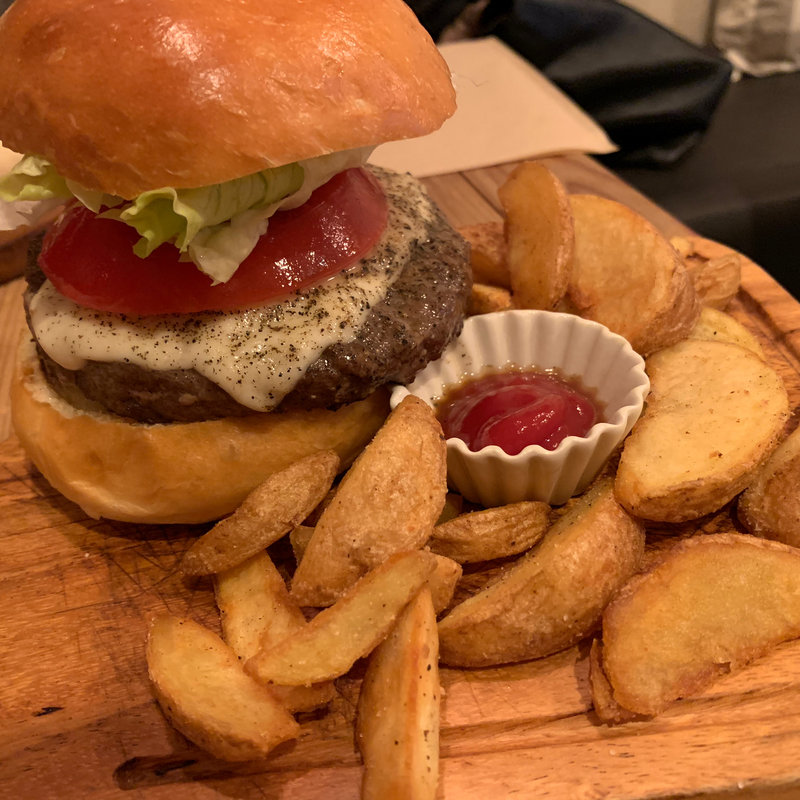 Paveバーガー(lePave（ル・パヴェ）和牛料理)