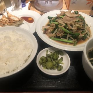 肉ニラ炒め定食(ラーメン餃子館 小次郎 歌舞伎町店)