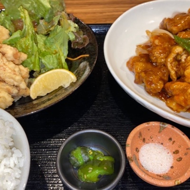 日替りランチ(酢豚)＋唐揚げ(けむり屋＆フラワー 本店)