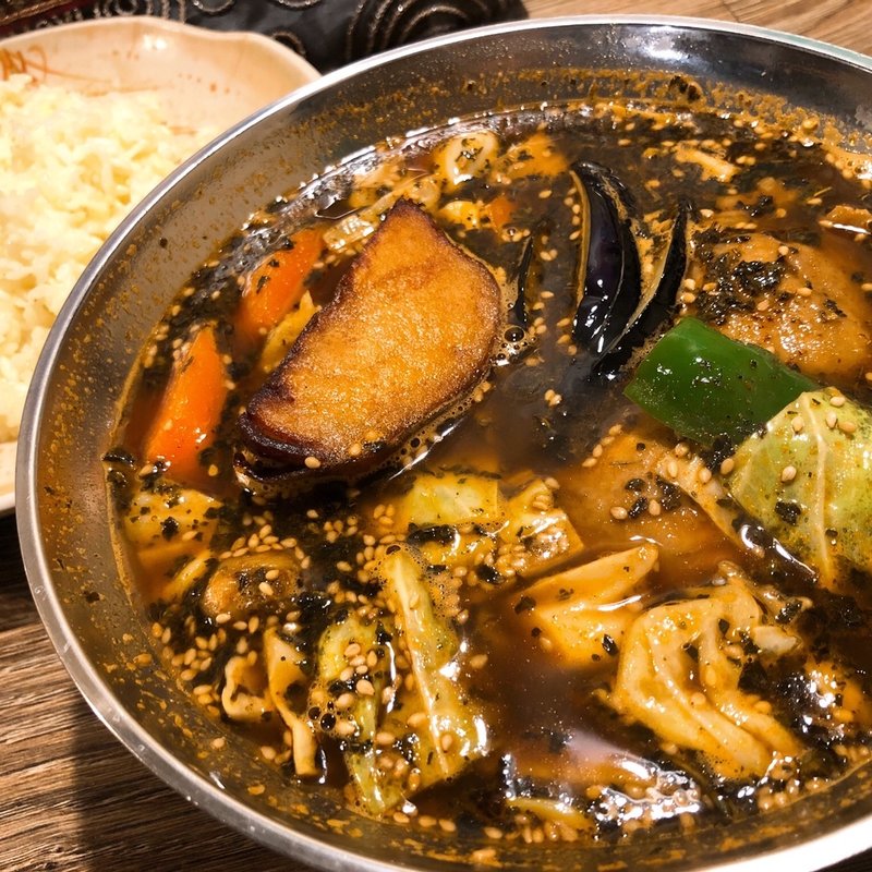 チキンカレー　　エビスープ(アジアンスープカリー べす )