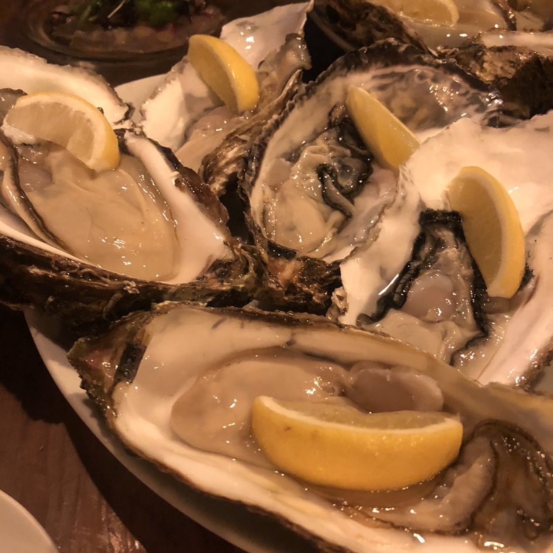 牡蠣各種(Stand Bar Maru)