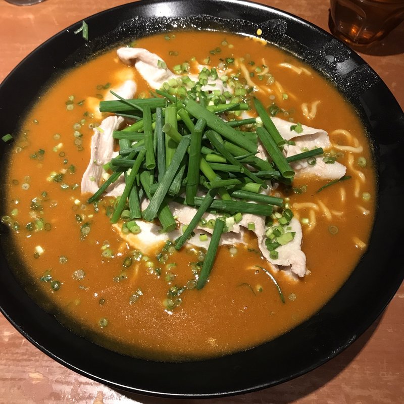 赤いかれー麺（激辛）(かれー麺　実之和 赤坂店 )