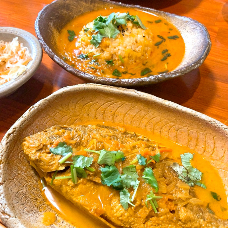 本日の魚カレーセット〈数量限定〉（サラダ・紅茶付）(雑貨とカレーの店　ハイダル)