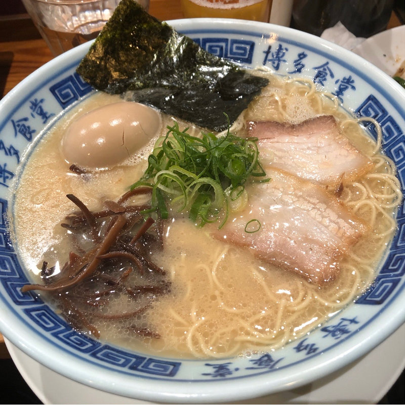 博多ラーメン＋煮玉子(博多食堂)