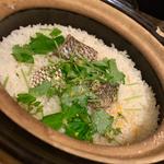 土鍋で炊いた鯛飯(炉端 百式)
