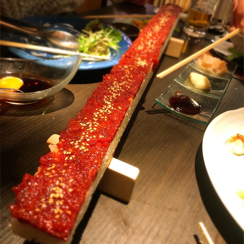 ユッケロング肉寿司(かくれが個室居酒屋一之介　静岡店)