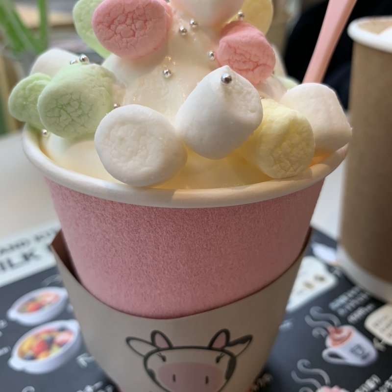 盛り盛りホットいちごミルク(MILKLAND HOKKAIDO→TOKYO　ミルクランド北海道)