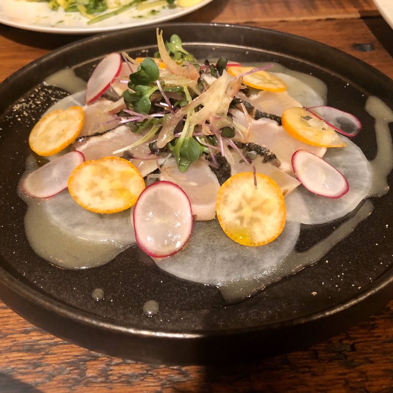 鰆のカルパッチョ(TABLE O TROIS)