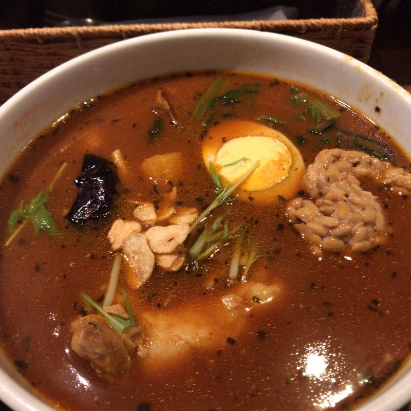 チキンスープカレー(骨付き)(札幌スープカリー 東京ドミニカ)