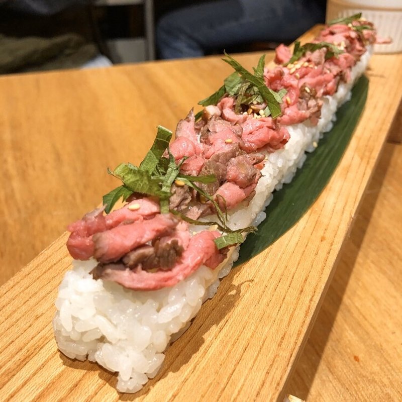 ロングユッケ寿司(CHEESE MEAT GARDEN梅田店)