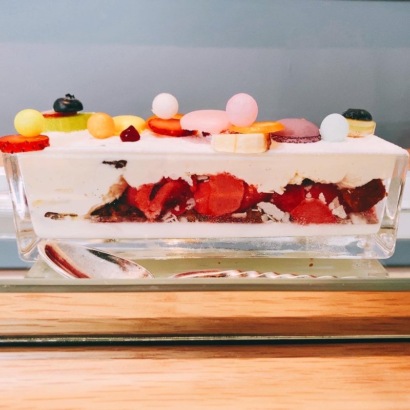 ラム酒風味のフルーツパフェ(ラトリエ ア マ ファソン (L'atelier à ma façon))