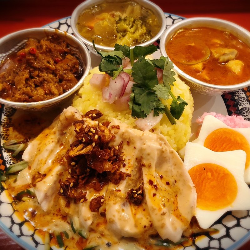 ｢おまかせプレートよだれ鶏風麻辣ごまだれ付き｣のよだれ鶏増し🤤(My name is りんりん)