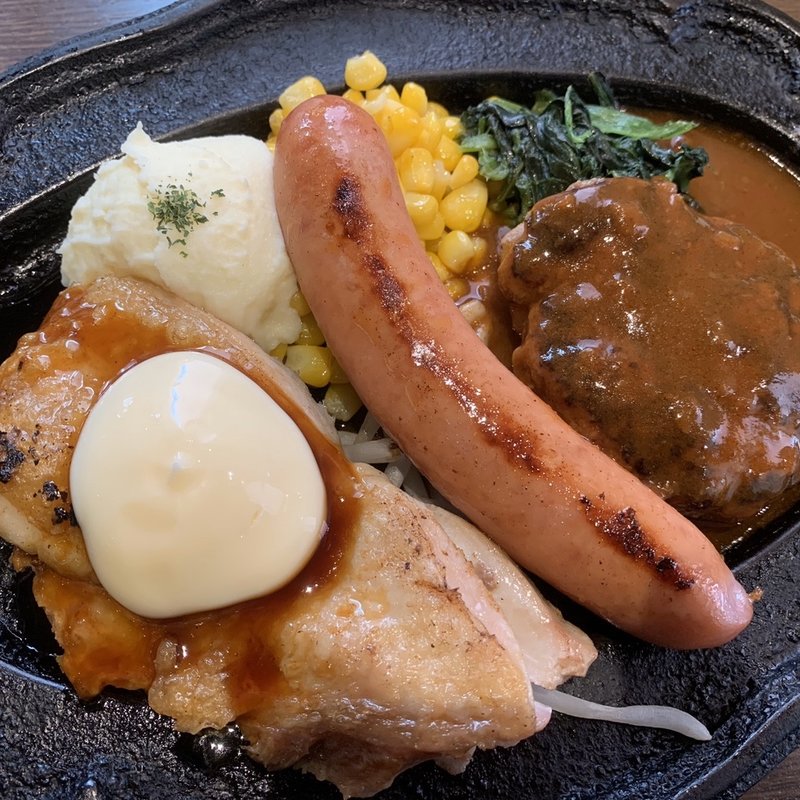 ミックスランチ(ハンバーガー&ステーキ BLA diner ヨドバシ梅田店)