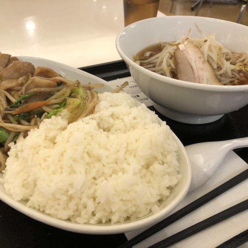 スタミナ焼肉丼＋半ラーメン(王記厨房 つくばクレオスクエア店 )