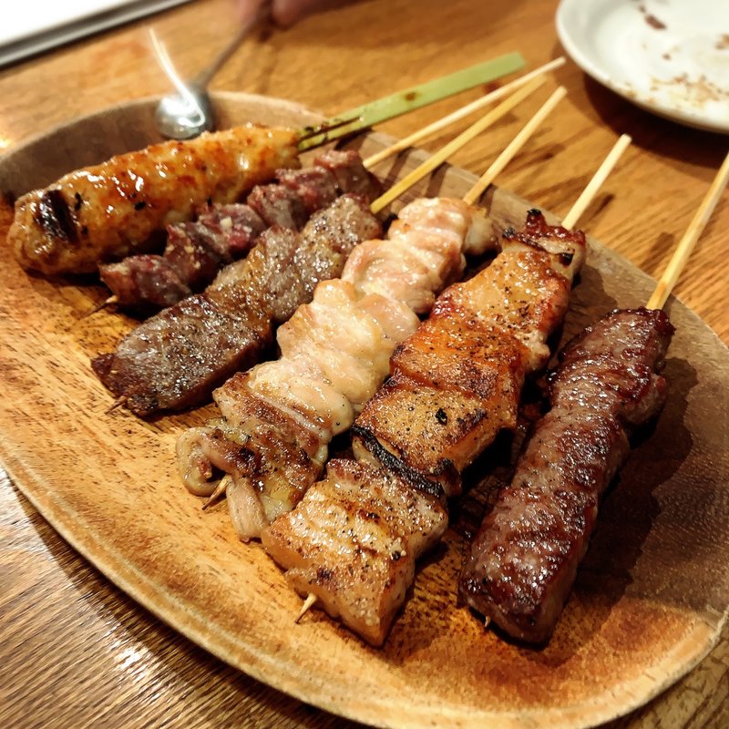 いろんな6串盛り(ミートマン 六本木店)